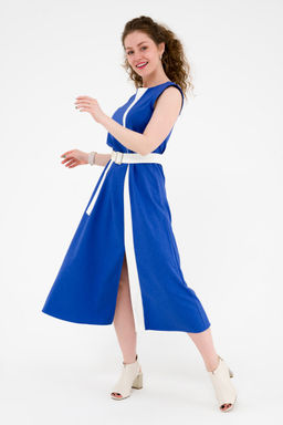 Платье с поясом василек