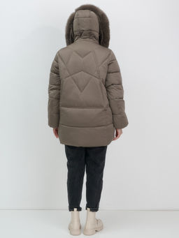 Куртка зимняя женская с мехом и капюшоном тренд коричневого цвета 7656K - Visdeer фото 6