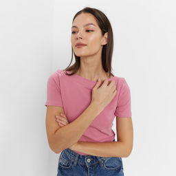 Футболка женская с вырезом лодочка MINAKU: Basic line, лиловая, размер 44