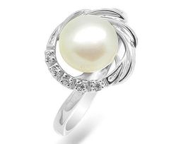 Кольцо из серебра жемчуг, К1638