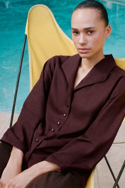 CHAQUETA PLIEGUE ESPALDA CON LINO / Berenjena