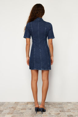 TRENDYOLMILLA Koyu Mavi Fermuarl? Fitted/Vucuda Oturan Mini Denim Elbise TWOSS24EL00381 фото 6