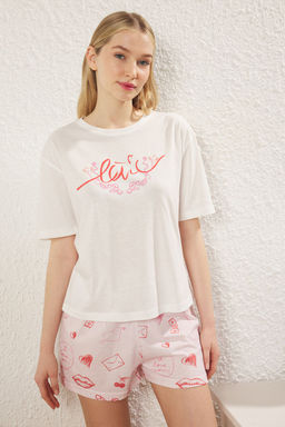 Trendyolmilla Beyaz-Cok Renkli Eglence Desenli Sortlu Orme Pijama Tak?m? THMSS25PT00236 фото 2