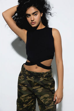 Укороченный топ без рукавов - Incity фото 11