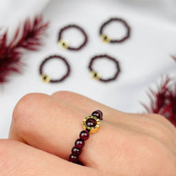 Кольцо на резинке из Граната 16 р.