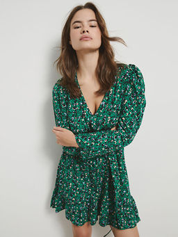 V Yaka Desenli Elbise