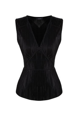 Trendyolmilla Siyah Premium Piliseli V Yaka Regular Kal?p Orme Bluz TWOSS23BZ00965