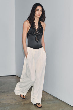BODY SATINADO HALTER ENCAJE ZW COLLECTION / Negro