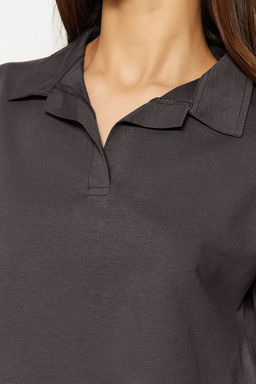 Antrasit %100 Kal?n Pamuklu Relaxed/Rahat Kal?p Crop Polo Yaka Orme T-Shirt TWOSS22TS0241