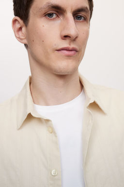 Camisa en tejido texturizado Regular Fit - H&m фото 2