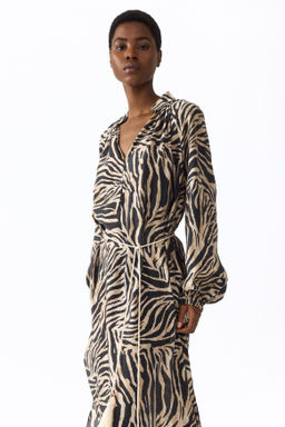 Vestido oversize con cintur?n de anudar - H&m фото 6