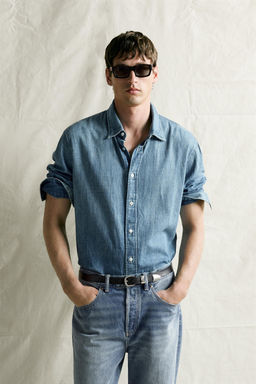 CAMISA DENIM REGULAR FIT / Azul claro - Zara фото 2