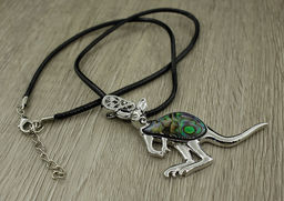 Кулон "Кенгуру" перамутр гелиотис