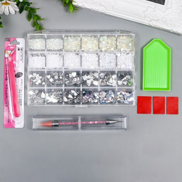 Набор для творчества «Белый», набор 24 вида, стразы, полубусины, инструмент, пинцет, подставка, мат