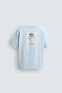 CAMISETA ESTAMPADO CONTRASTE PARCHE / Celeste