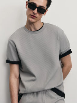 Футболка из 100% хлопка relax fit / Zarina