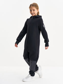 Черный комбинезон с наколенниками для мальчика