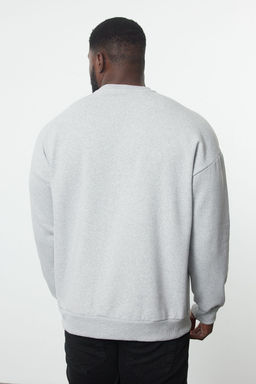 TRENDYOL MAN Antrasit MelanjOversize/Genis Kesim Bisiklet Yaka Yaz? Bask?l? Buyuk Beden Sweatshirt TMNAW25AO00019 - Trendyolmilla фото 5