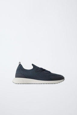 SOCK TRAINERS