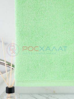 Махровое полотенце без бордюра салатовое ПМ-48 50х90