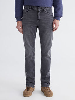 750 Slim Fit Erkek Jean Pantolon