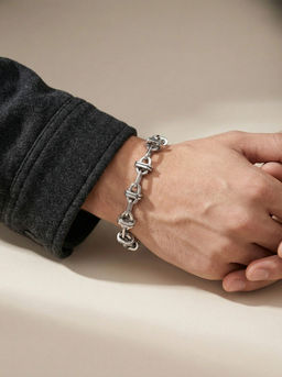 Браслет из стали