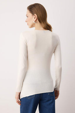 Ekru Asimetrik Uzun Kollu Premium Yumusak Orme Bluz TWOAW26BZ00364