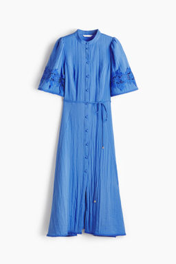 Vestido efecto arrugado con bordado ingl?s