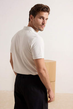 Ekru Regular/Normal Kesim Yumusak Dokulu Pat? Bask?l? Polo Yaka T-shirt TMNSS26PO00033 - Trendyolmilla фото 3