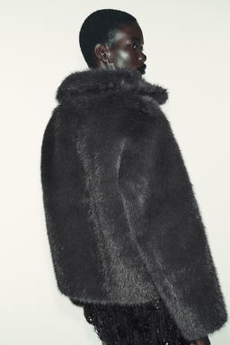 REVERSIBLE FAUX FUR SHORT COAT - Zara фото 6