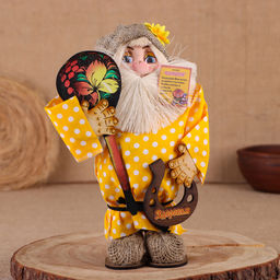 Фигурка-оберег «Домовой. Славуся в льняном колпаке, с ложкой и подковой», МИКС