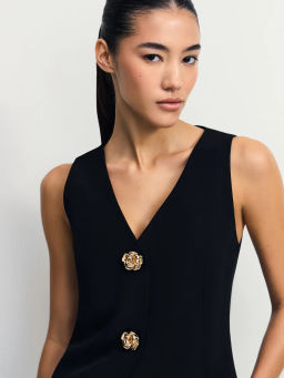 Костюмный жилет с декоративными пуговицами / Zarina