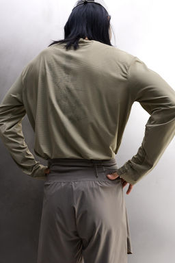 CAMISETA T?CNICA RUNNING MANGA LARGA GR?FICO / Gris claro - Zara фото 6