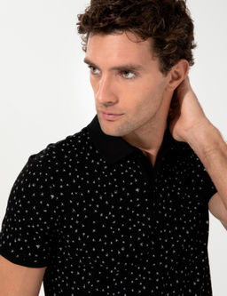 Футболка с воротником поло