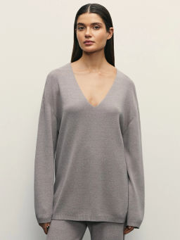 Джемпер из вискозы с V-образной горловиной / Zarina  фото 3