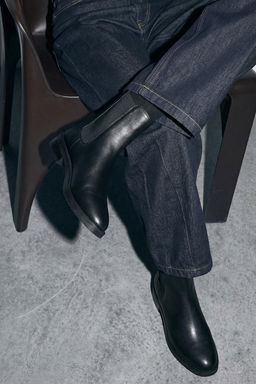 Trendyolmilla Shoes Siyah Lastikli K?sa Duz Topuklu Chealsea Kad?n Bot 
TAKAW25BO00019  фото 12