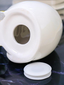 Копилка керамическая iLikeGift Sleepy cat, white (12,5х10 см)