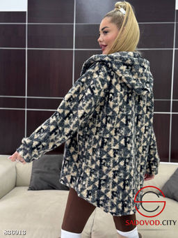 Бомбер женский с капюшоном - Bruno фото 2