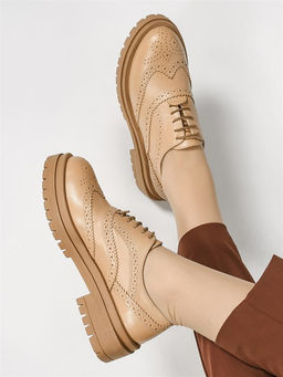 Туфли модельные на выход и на работу A-1