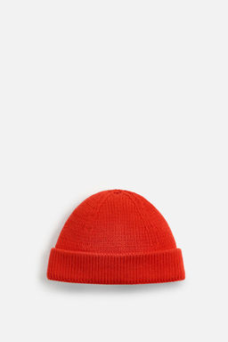SHORT KNIT BEANIE