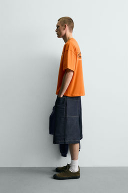 CAMISETA TEXTOS ESTAMPADOS CONTRASTE / Naranja