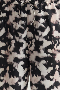TRENDYOLMILLA Siyah Beli Lastikli Wide Leg/Genis Paca Batik Desenli Dokuma Pantolon TWOSS25PL00005  фото 4