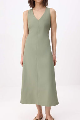 Haki Duz Bel Cut Out Detayl? Midi Dokuma Elbise TWOSS26EL00193 - Trendyolmilla фото 3