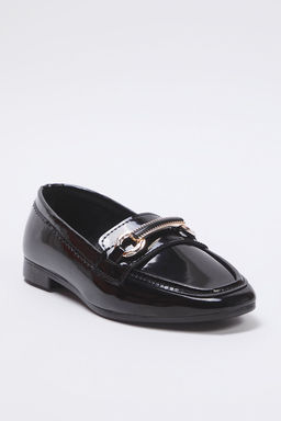 Trendyol Shoes Siyah Metal Aksesuar Detayl? Rugan Ekstra Rahat Kad?n Loafer Ayakkab? TAKSS25LA00015 - Trendyolmilla фото 8