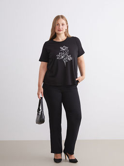 Bisiklet Yaka ?i?ekli Kad?n Ti??rt