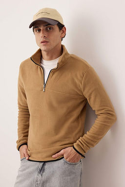 Camel Regular/Normal Kesim Dik Yaka Fermuarl_ Diki_ Detayl_ Polar Sweatshirt TMNAW26SW00036