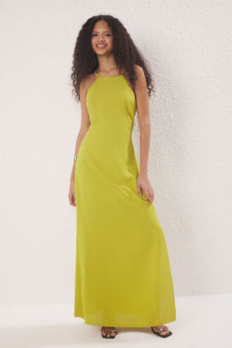 TRENDYOLMILLA Cok Renkli Batik Desenli Duz Kesim Kolsuz Maxi Astarl? Saten Dokuma Elbise TWOSS23EL02238 фото 25