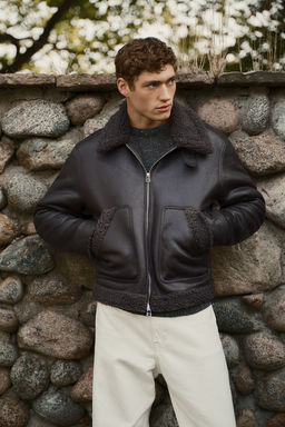 Cazadora con ribete de borreguito Regular Fit