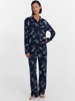 Комплект женский (блузка, брюки) синий со звездным морем