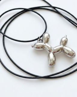 Кулон на шнурке